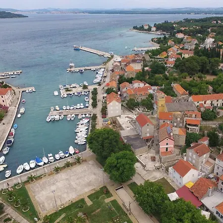Kuca Za Odmor “jadranka” Guest house Zlarin